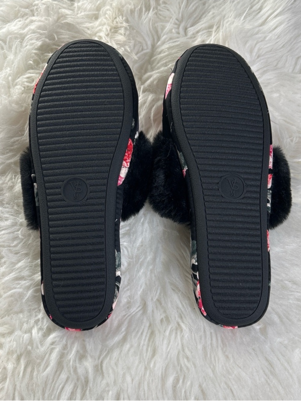 Victoria's Secret Size M 7/8 New Black Floral Slide Slippers with Pink Accents - Picture 4 of 7